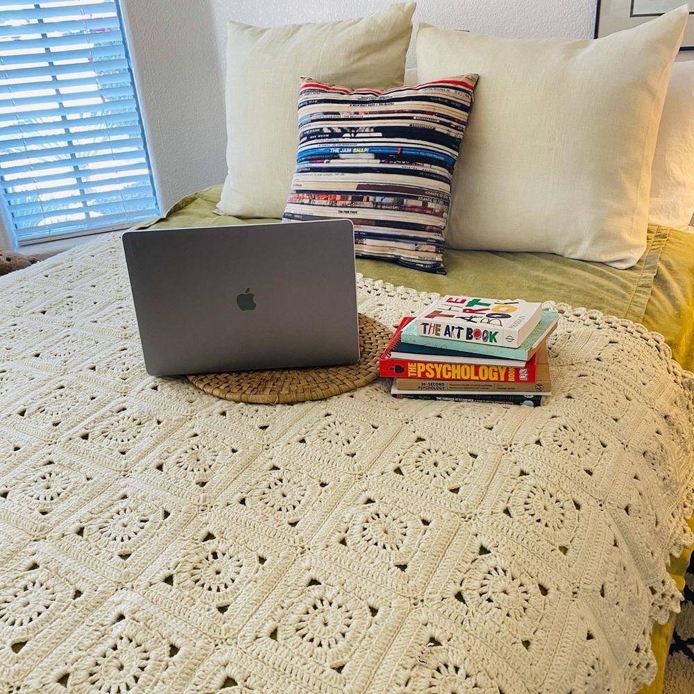 Crochet hand made throw blanket SOLD